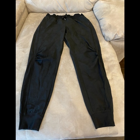 Lorna Jane Activewear black nylon pants